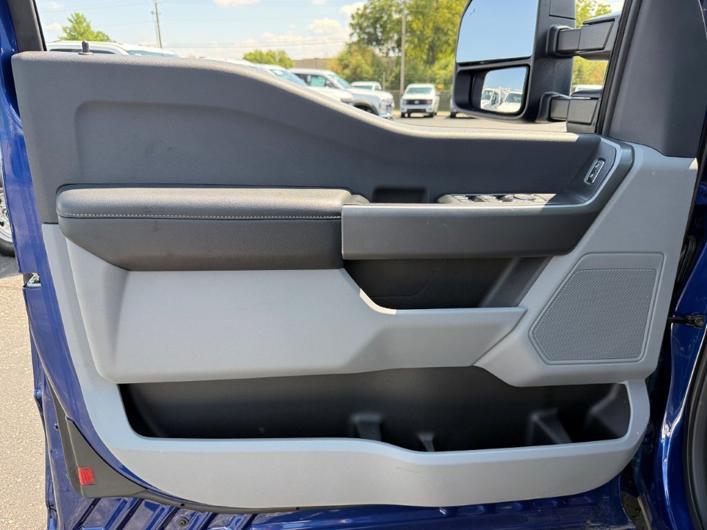 New 2026 Ford F350 XL w/ STX Appearance Package AWD/4WD image 11
