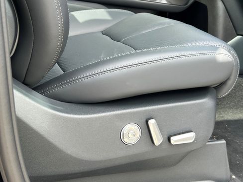 New 2025 Lincoln Navigator L Reserve w/ Jet Appearance Package image 9