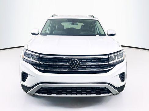 Used 2023 Volkswagen Atlas SE w/ Black Wheel Package FWD image 2