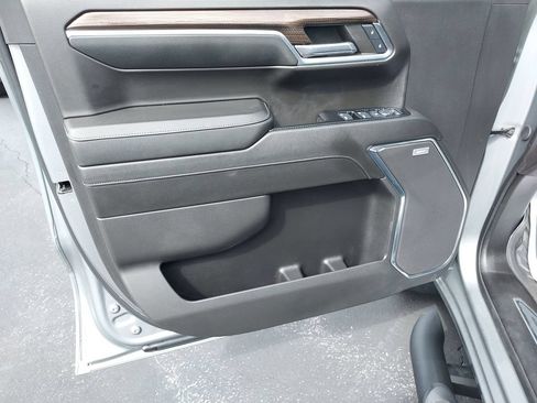 Used 2024 Chevrolet Silverado 1500 LT Trail Boss w/ Convenience Package II AWD/4WD image 12