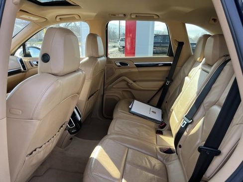 Used 2011 Porsche Cayenne image 8