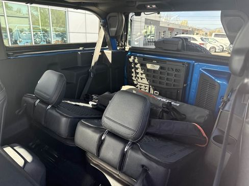 Used 2023 Ford Bronco Badlands image 15