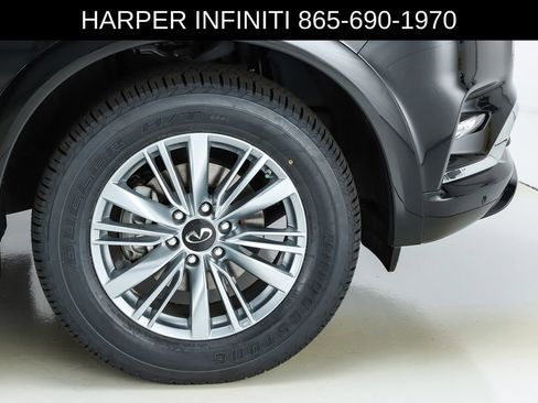 Used 2024 INFINITI QX80 Luxe w/ Cargo Package AWD/4WD image 14