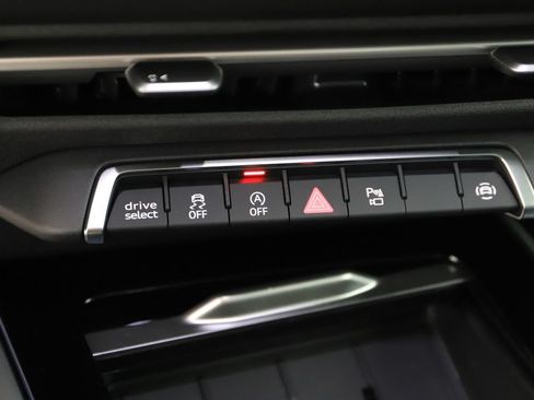 New 2026 Audi Q3 quattro 2.0T AWD/4WD image 28