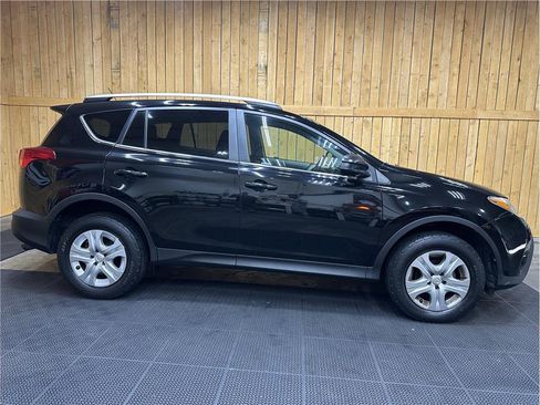 Used 2013 Toyota RAV4 LE image 6