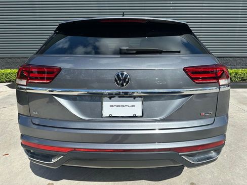 Used 2022 Volkswagen Atlas Cross Sport SE image 12