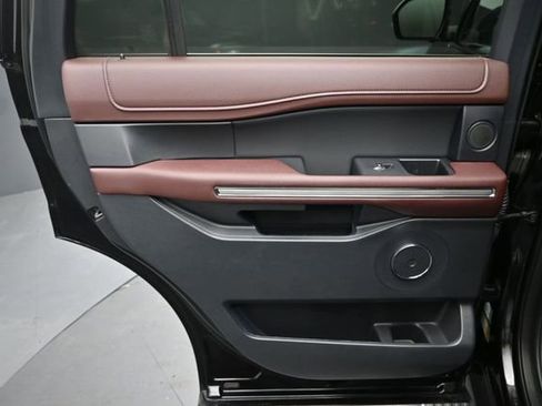 Certified 2024 Ford Expedition Limited AWD/4WD image 24