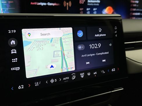 Used 2024 Lincoln Nautilus Premier w/ Equipment Group 102A image 6