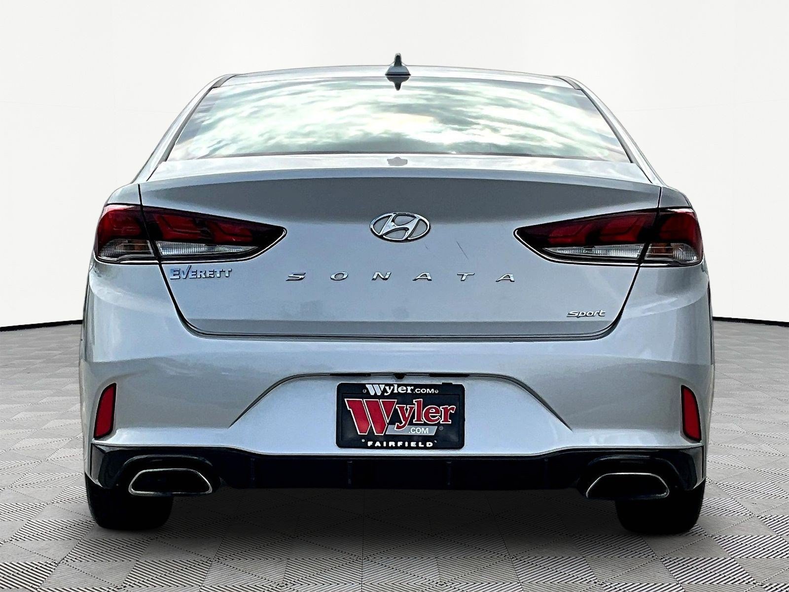 Used 2018 Hyundai Sonata Sport w/ Cargo Package FWD image 5