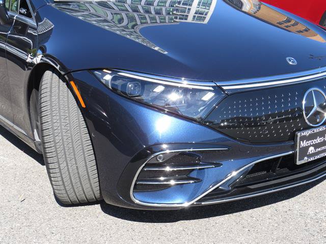 Used 2023 Mercedes-Benz EQS 580 4MATIC Sedan w/ Exclusive Trim Package image 26