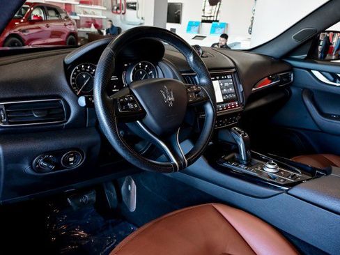 Used 2022 Maserati Levante GT image 14