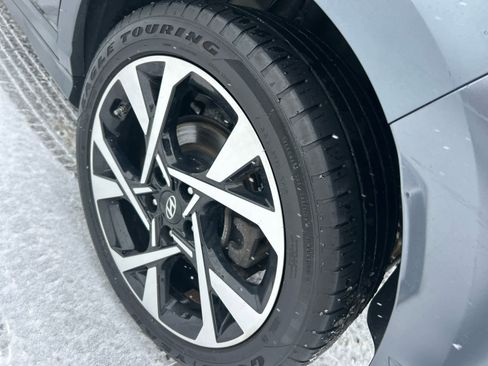 Used 2022 Hyundai Kona Limited image 14