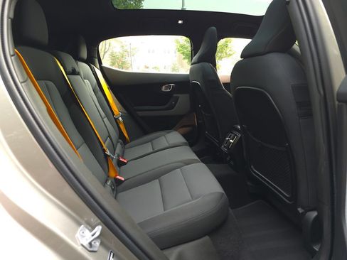 Used 2022 Polestar Polestar 2 w/ Performance Package AWD/4WD image 16