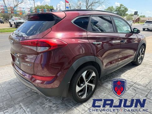 Used 2016 Hyundai Tucson Limited w/ Option Group 03 FWD image 3