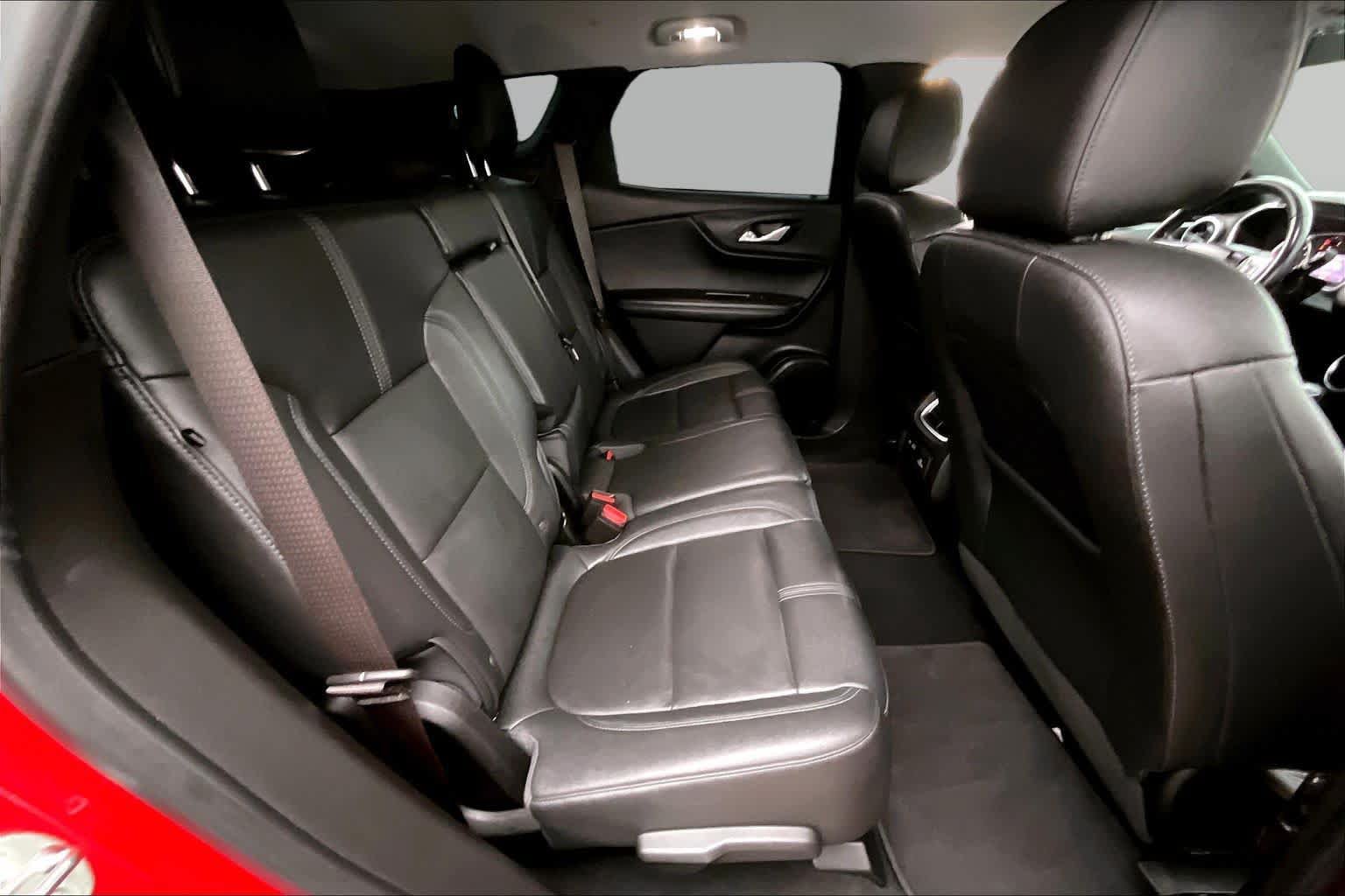Used 2021 Chevrolet Blazer LT w/ Sound & Technology Package FWD image 18