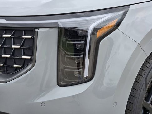 New 2026 Kia Carnival SX Prestige FWD image 6