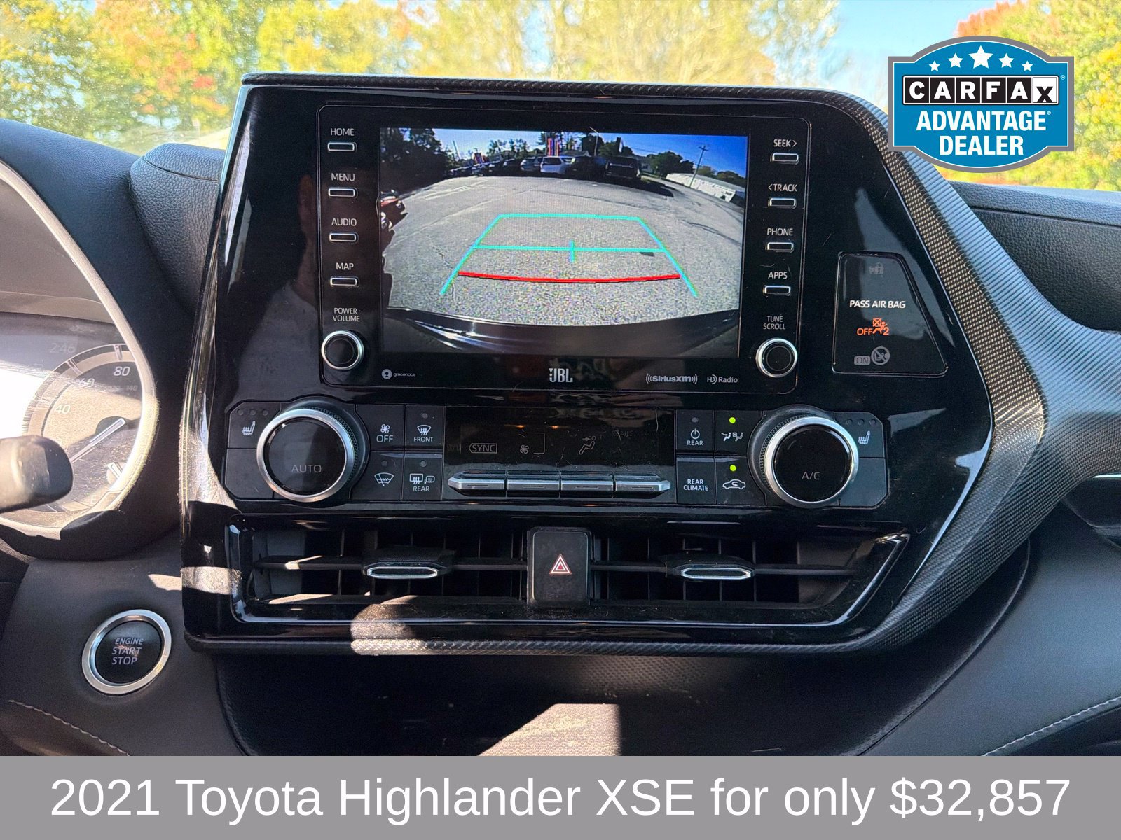 Used 2021 Toyota Highlander XSE AWD/4WD image 17