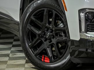 Used 2023 Chevrolet Traverse Premier w/ Redline Edition AWD/4WD video 3