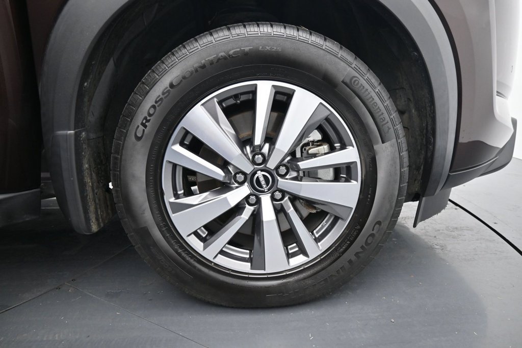 Used 2022 Nissan Pathfinder SL AWD/4WD image 11