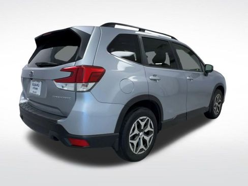 Used 2020 Subaru Forester Premium AWD/4WD image 8