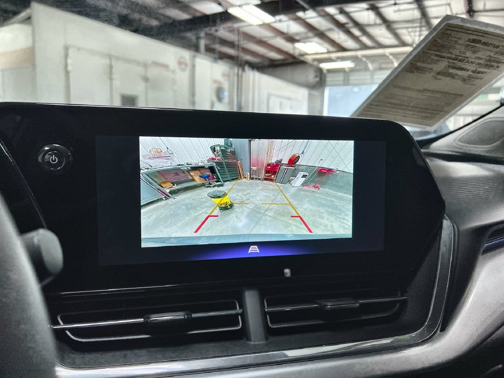Used 2026 Chevrolet Trax LT FWD image 30
