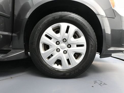 Used 2017 Dodge Grand Caravan SE w/ Power Window Group image 18