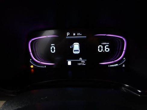 Used 2025 Kia Soul LX w/ LX Technology Package FWD image 21