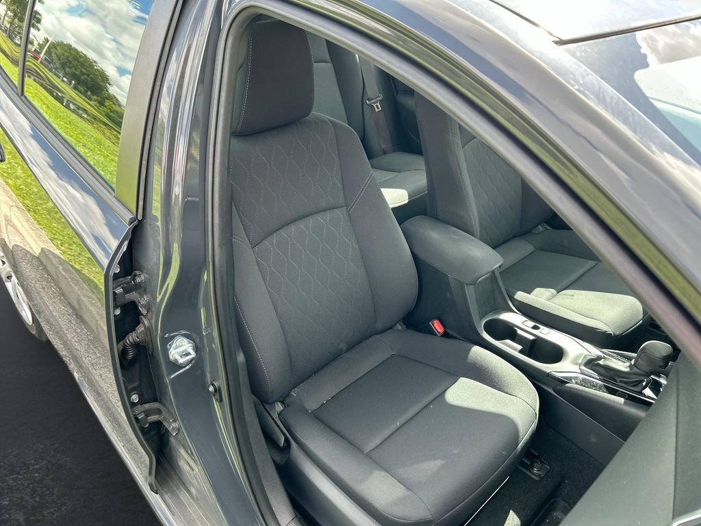 Used 2024 Toyota Corolla LE FWD image 30