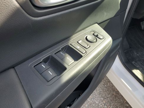 Used 2025 Honda CR-V EX image 23