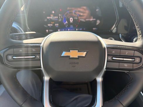 Used 2024 Chevrolet Colorado LT w/ LT Convenience Package II image 7