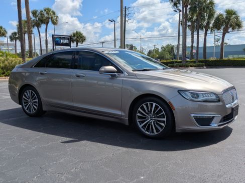 Used 2018 Lincoln MKZ Select w/ Select Plus Package FWD image 7