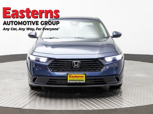 Used 2023 Honda Accord EX image 2