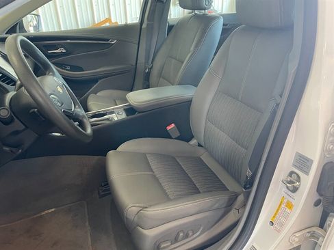 Used 2018 Chevrolet Impala LS FWD image 15