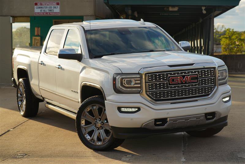 Used 2016 GMC Sierra 1500 Denali w/ Denali Ultimate Package AWD/4WD image 8