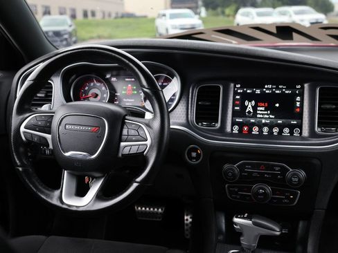Used 2017 Dodge Charger R/T Scat Pack w/ Beats Audio Group RWD image 24