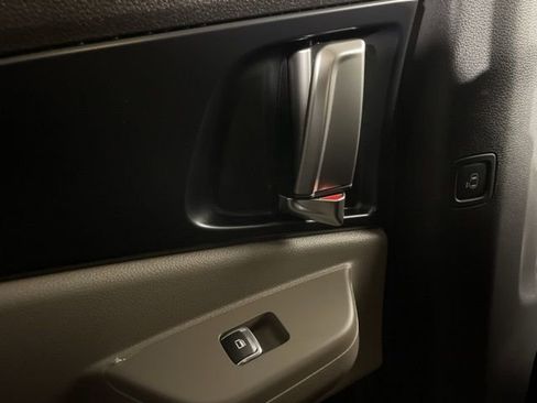 New 2026 Kia Carnival LXS image 38