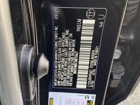 Used 2021 Toyota C-HR LE FWD image 13