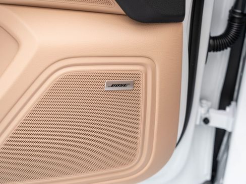 Certified 2026 Porsche Macan AWD/4WD image 23