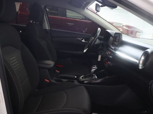 Used 2019 Kia Forte S FWD image 9