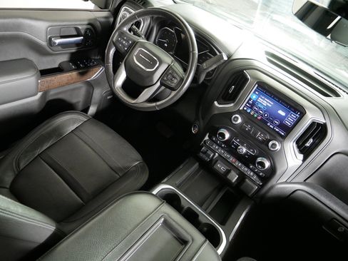 Certified 2020 GMC Sierra 2500 Denali w/ Denali Ultimate Package AWD/4WD image 9