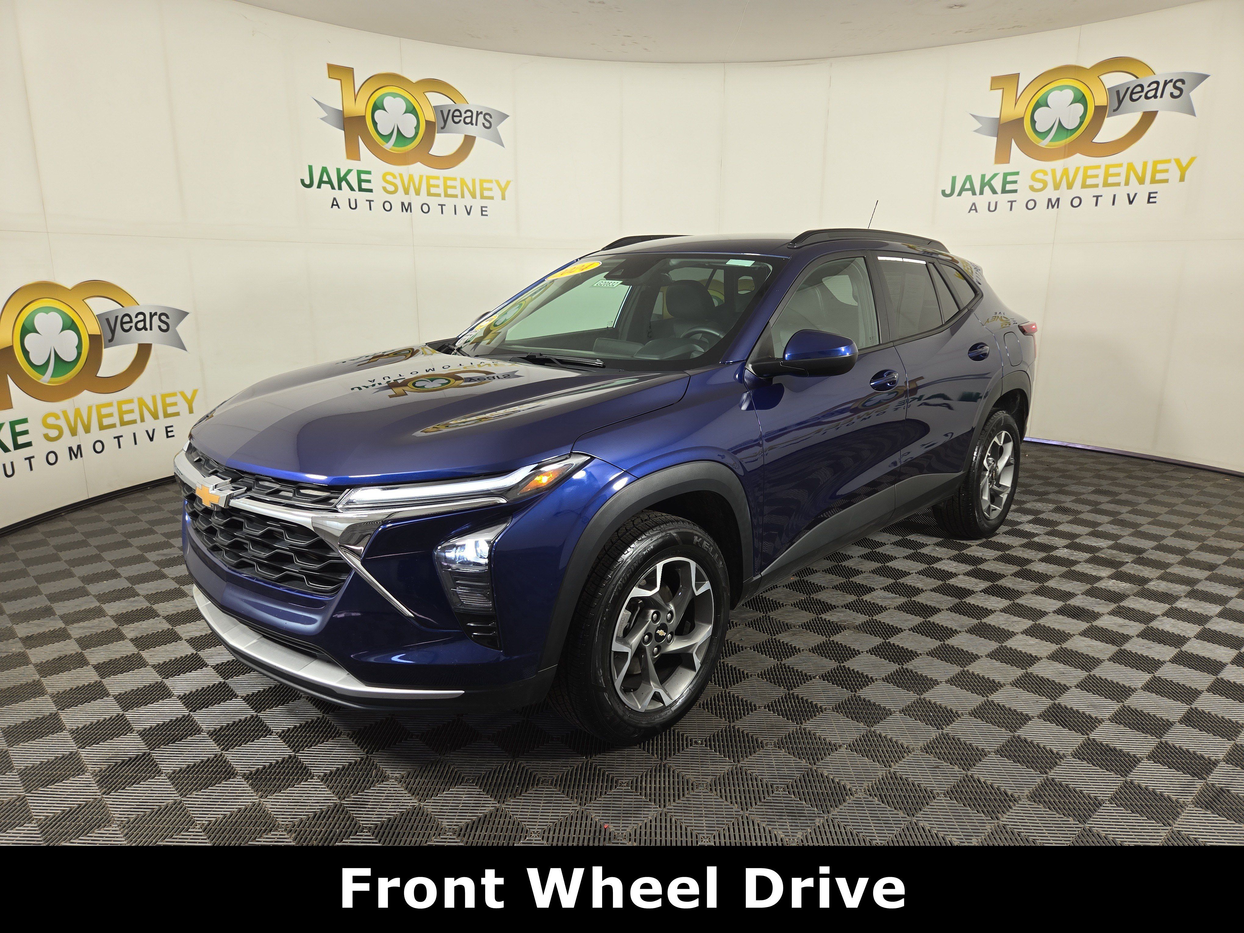 Used 2024 Chevrolet Trax LT w/ Driver Confidence Package FWD image 3