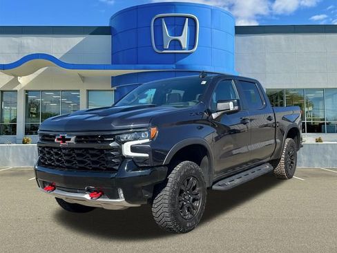 Used 2024 Chevrolet Silverado 1500 ZR2 w/ Technology Package AWD/4WD image 5