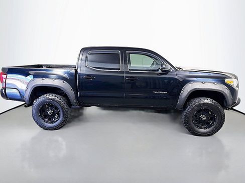 Used 2019 Toyota Tacoma SR w/ SR Convenience Package AWD/4WD image 8