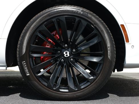 Used 2023 Bentley Bentayga Speed AWD/4WD image 6