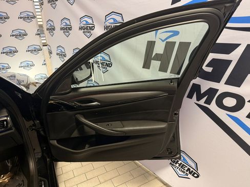 Used 2023 BMW M5 Competition Sedan w/ Competition Package image 25