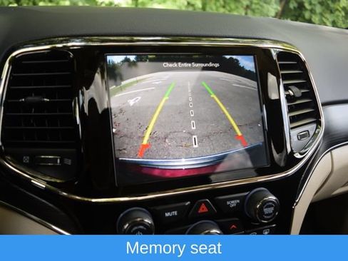 Used 2020 Jeep Grand Cherokee Limited AWD/4WD image 10