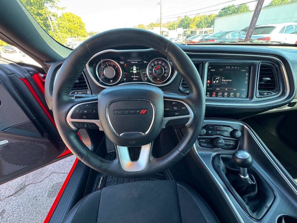 Used 2015 Dodge Challenger R/T Scat Pack w/ Leather Interior Group RWD image 14