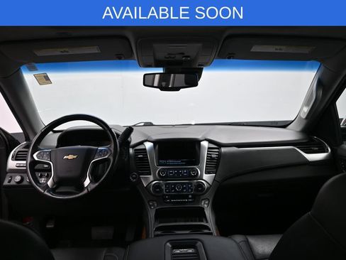 Used 2018 Chevrolet Suburban Premier AWD/4WD image 32