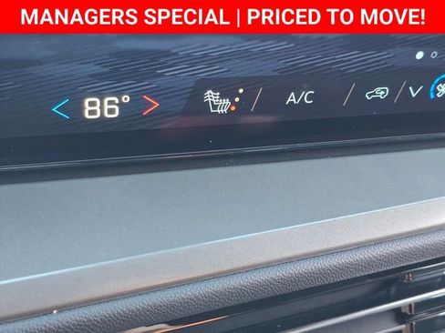 New 2026 Chevrolet Traverse LT image 25