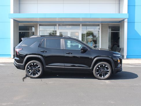 New 2027 Chevrolet Equinox RS FWD image 3
